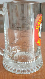 Pivní sklenice pivovar Gambrinus fotbal ME 2000 - podpisy hr - 1