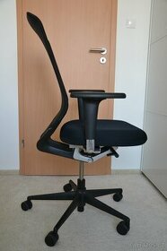 Kancelářská židle - Vitra MedaPro pc 19 700,-