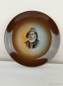 Vintage porcelánový talíř na zavěšení s rybářem