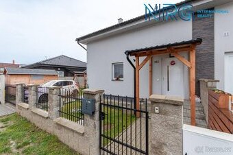 Prodej řadového domu 4+1, 97 m2, Žleby