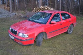 Škoda octávia 1,6 benzín