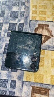 Samsung Galaxy Z Flip 4