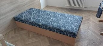 VÁLENDA - VELMI DOBRÝ STAV - PARDUBICE