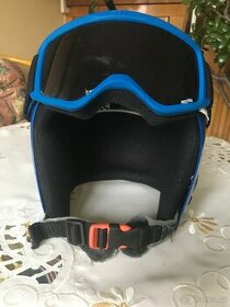 Lyžařská či snowboardova helma