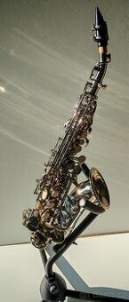 Zahnutý sopránový saxofon Slade