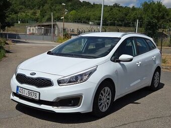 Kia Cee´d, i NA SPLÁTKY BEZ REGISTRU VŠEM 218 000KM