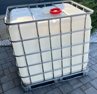 IBC kontejner 1000 l / barel na vodu