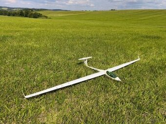 RC model větroně ASW-27 3m