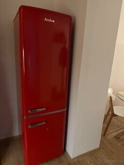 Retro lednice Amica