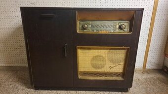 Sleva-gramoradio, gramofon Supraphon LE 57