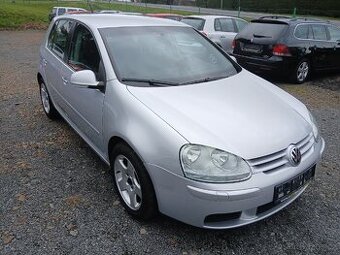 Volkswagen Golf 5 1.6 FSI COMFORT