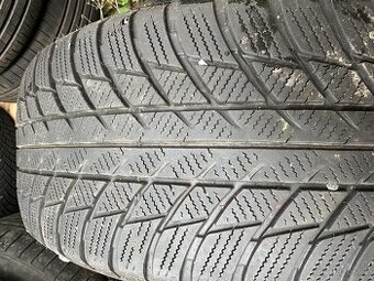 PNEU 225/55 R17 97H BRIDGESTONE LM001 DOJEZDOVÉ ZIMNÍ