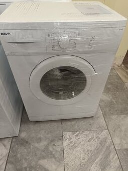 Automatická pracka Beko