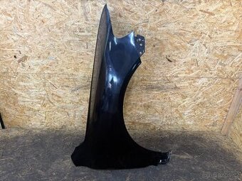 PRAVÝ PŘEDNÍ BLATNÍK VW TOUAREG 7L PŘED.FACELIFT