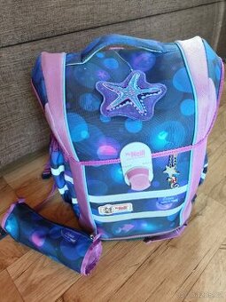 SLEVA Školní aktovka McNeill