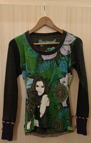 Dámské tričko značky Desigual  vel. S.