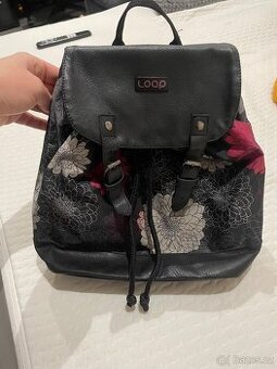Loap Dámský batoh Asana černý s květy