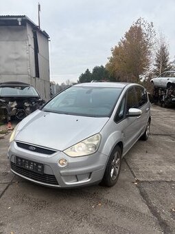 Ford s-Max cely vůz po dílech