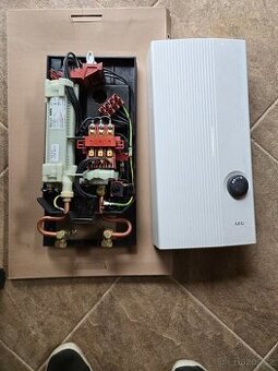 Průtokový ohřívač AEG