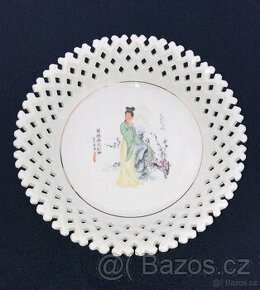 Starožitný Zdobený Porcelánový Talíř Made in China