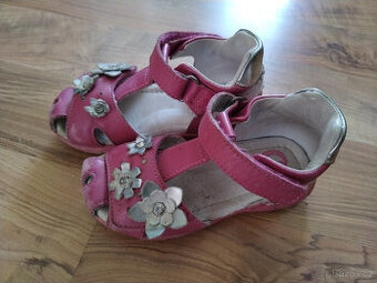 DD Step sandály uzavřené 26