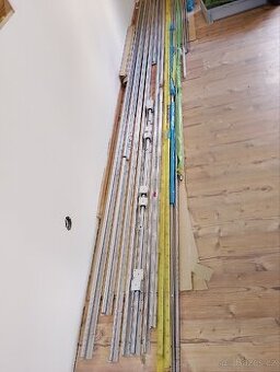 Lineární vedení více druhů + vozíky