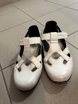 Kožené bílé boty Camel Active