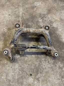 E46 zadní nápravnice 320D