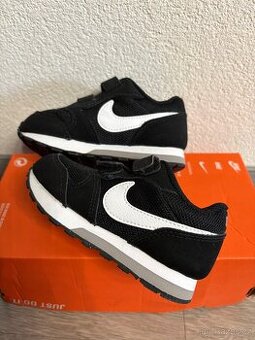 Unisex boty Nike vel. 23.5 nové