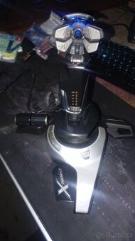 Madcatz Cyborg F.L.Y 5 Flight Stick - 1
