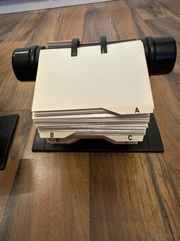 Rotační pořadač na vizitky s kartičkami + náhradní