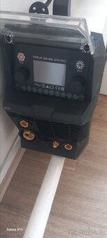 Multifunkční invertorová svářečka CO2.MIG/MAG, MMA a TIG DC.