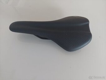 sedlo Bontrager Arvada 138 mm