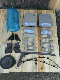 Insignia A - díly interiéru - madla, clony...