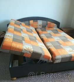 Čalouněná postel s úložným prostorem - 1