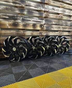 Lexus UX -  orig.  ALU disky 5x114,3 R18