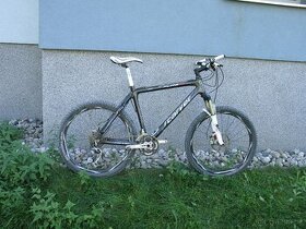 Carbonové horské kolo Shimano XT