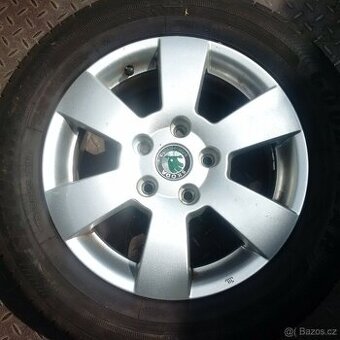 Škoda Octavia 2005 alu kola 15 palců s pneu letní 5mm