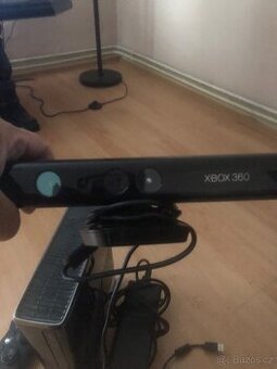 Přidám XBOX 360 KINECT KABELY + HRA
