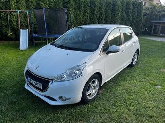 Peugeot 208 1.2i 60Kw r.v2014 Nové v ČR