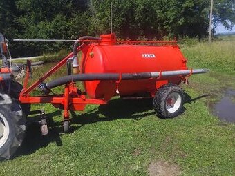 prodám Fekál 2200l BAUER