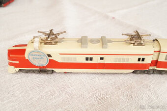 LOKOMOTIVY, Märklin ST 800, železniční vagón, červeno-krémov