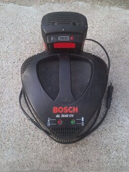 BOSCH Baterie 36V a NABÍJEČKA