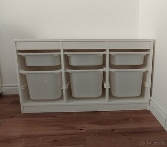 úložní sestava TROFAST/IKEA s krabicemi