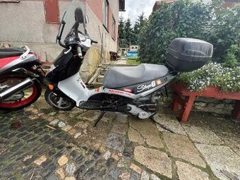 Skútr APRILIA 125