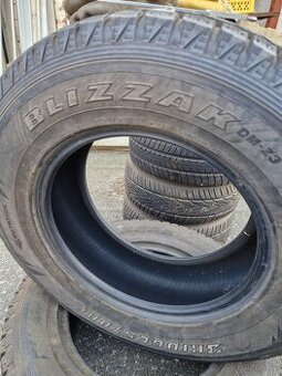 Zimní pneu 265/65 r17