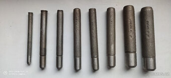 Hlavičkář na nýty