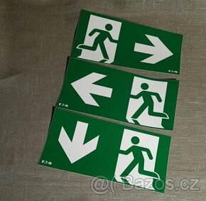 Samolepka Symbol “Nouzový východ” směr úniku