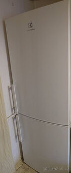 chladnička Electrolux A++ s mrazákem