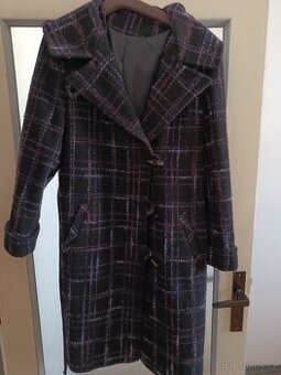 kabát zimní s kapucí